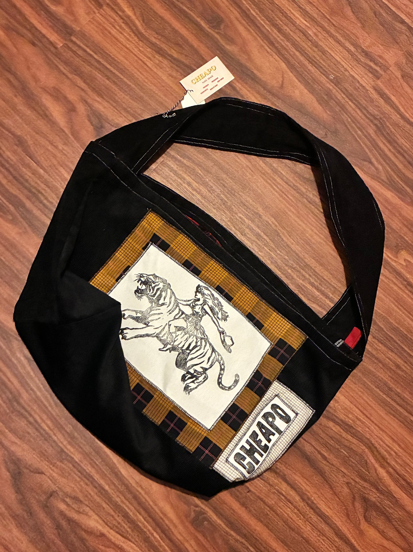 TIGER NEWSBOY BAG